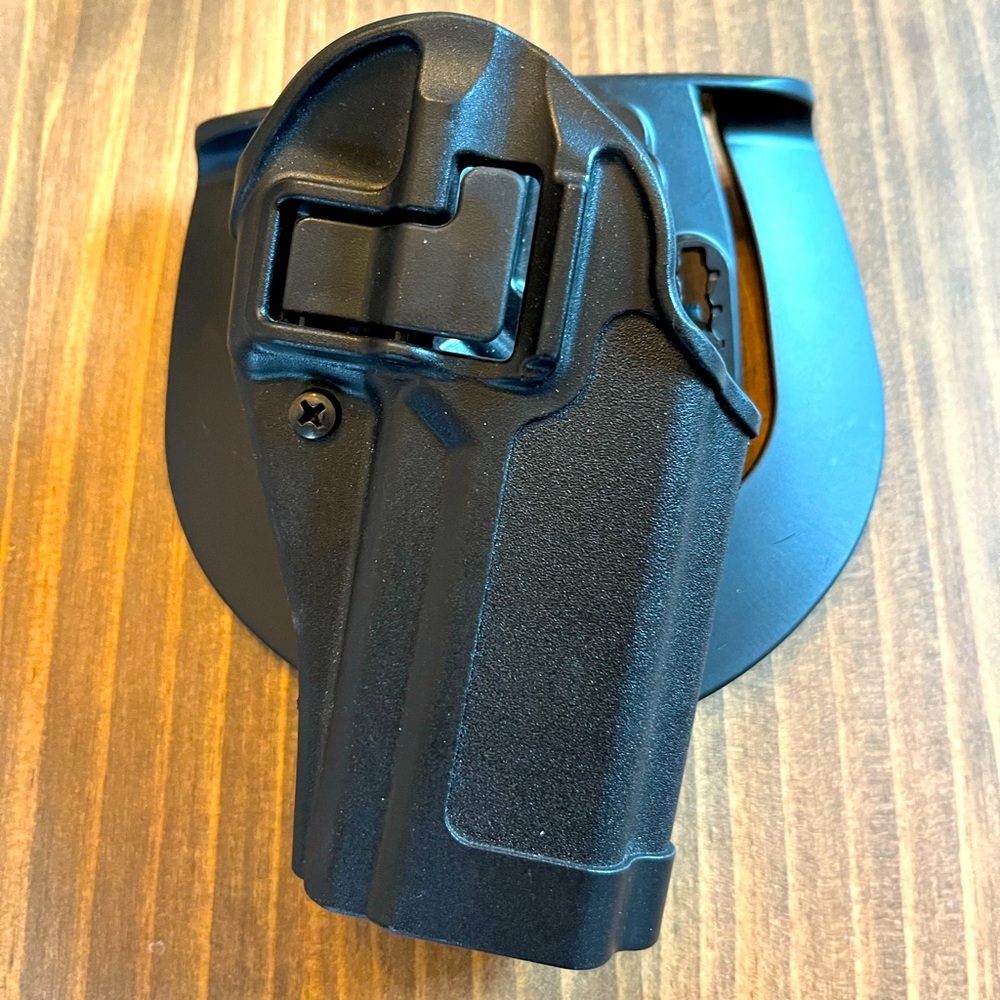 Blackhawk Gun holster for Sig Sauer P320 or P250.